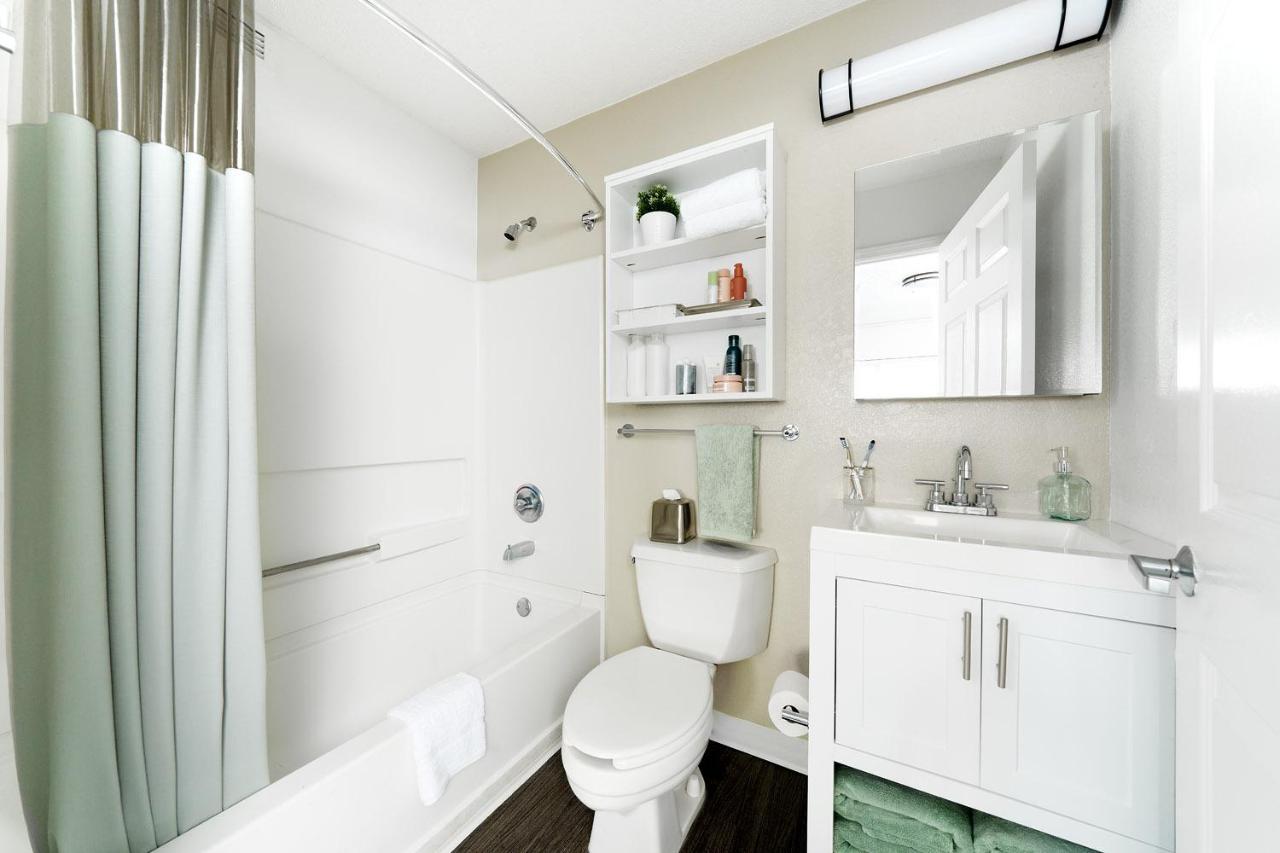 Intown Suites Extended Stay Dallas Tx - Medical Center Екстер'єр фото
